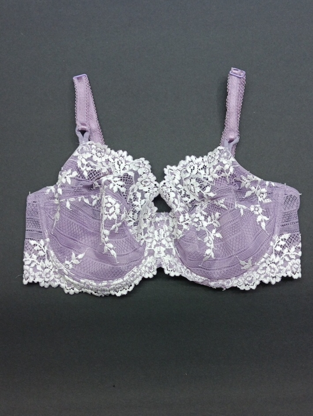 Wacoal Lavender Lace Underwire Bra with White Floral Trim Size 34D